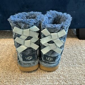 Uggs Navy Blue Velvet 9C